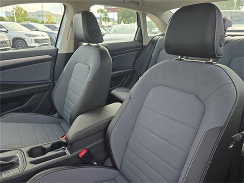 New 2025 Volkswagen Jetta SE image 17