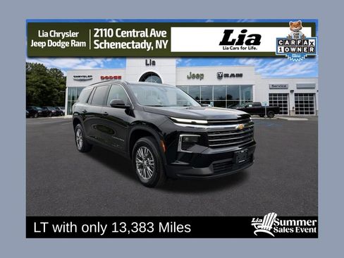 Used 2026 Chevrolet Traverse LT AWD/4WD image 1