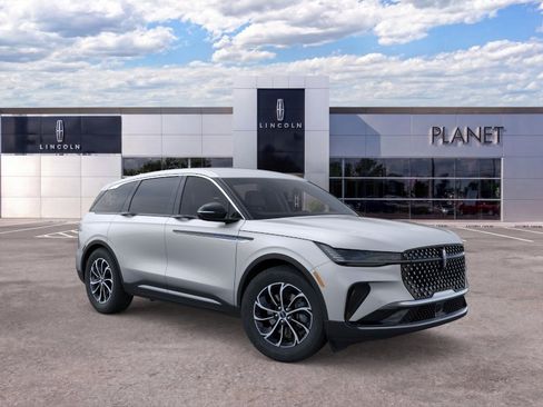 New 2026 Lincoln Nautilus Premier AWD/4WD image 7