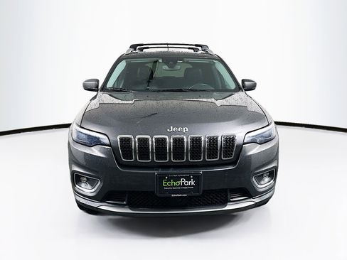 Used 2019 Jeep Cherokee Limited w/ Luxury Group AWD/4WD image 2
