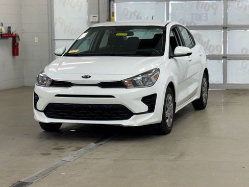 Used 2021 Kia Rio LX image 3