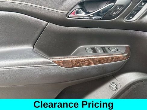 Used 2020 GMC Acadia Denali w/ Denali Ultimate Package image 13