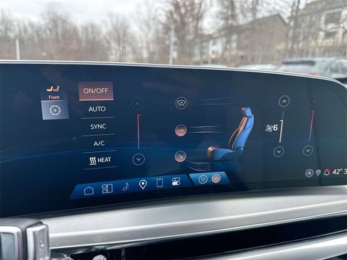 Used 2024 Cadillac Lyriq Luxury w/ LPO, Floor Liner Package image 17