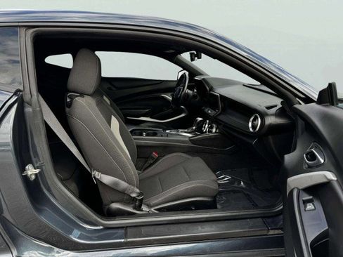 Used 2019 Chevrolet Camaro SS image 38