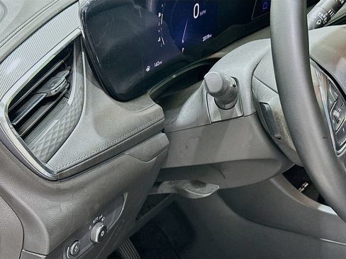 Used 2024 Buick Encore GX Sport Touring w/ Advanced Technology Package AWD/4WD image 10