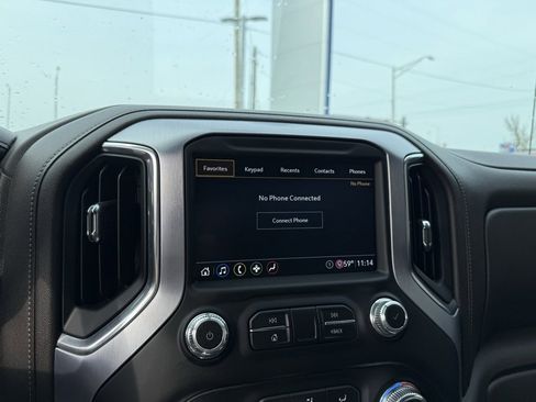 Used 2020 GMC Sierra 1500 SLT image 16