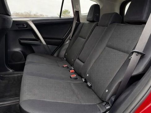 Used 2016 Toyota RAV4 LE image 16