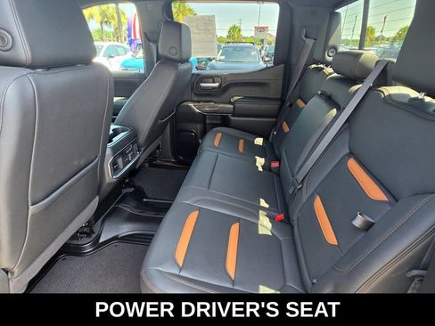 Used 2021 GMC Sierra 1500 AT4 w/ AT4 Premium Package AWD/4WD image 10