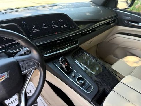 Used 2023 Cadillac Escalade ESV Premium Luxury AWD/4WD image 58