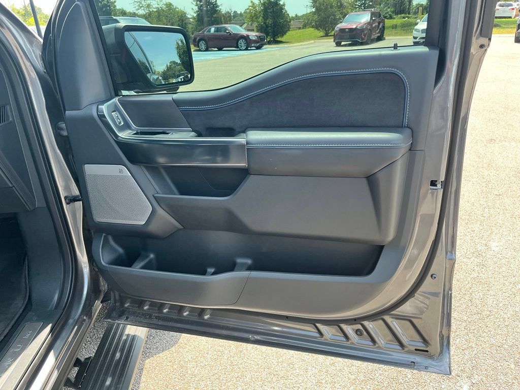 Used 2025 Ford F150 Platinum w/ FX4 Off-Road Package AWD/4WD image 9