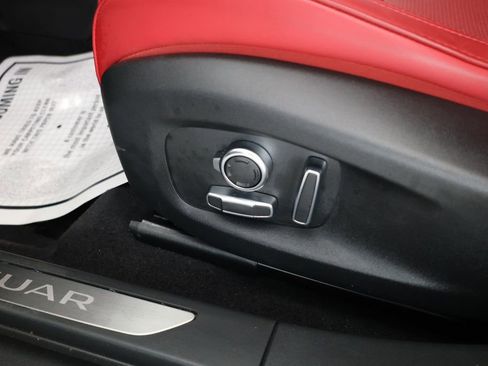 Used 2024 Jaguar I-PACE R-Dynamic HSE image 9