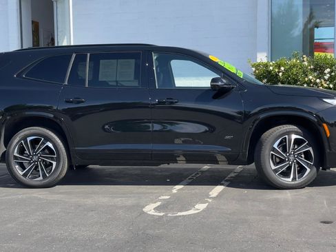 Used 2025 Buick Enclave Sport Touring AWD/4WD image 3