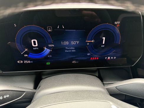 Used 2024 Chevrolet Blazer EV LT image 19