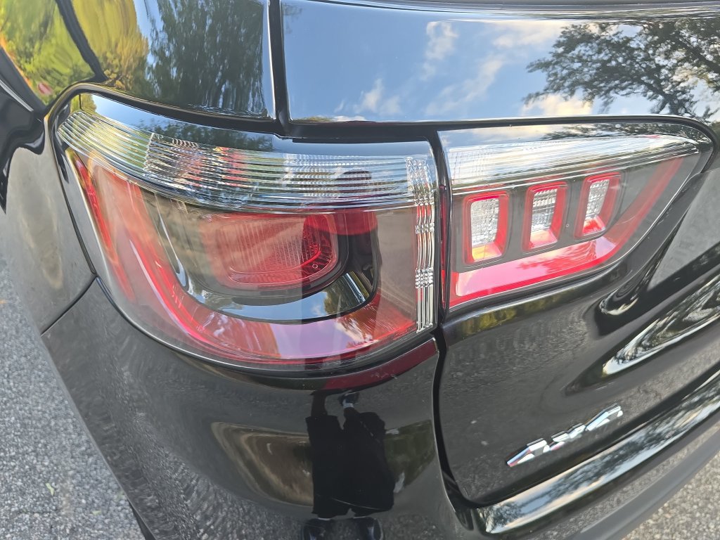 Used 2022 Jeep Compass Limited AWD/4WD image 30