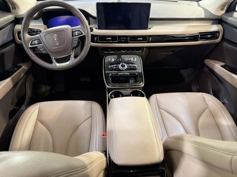 Used 2023 Lincoln Nautilus FWD w/ Premium Package image 22