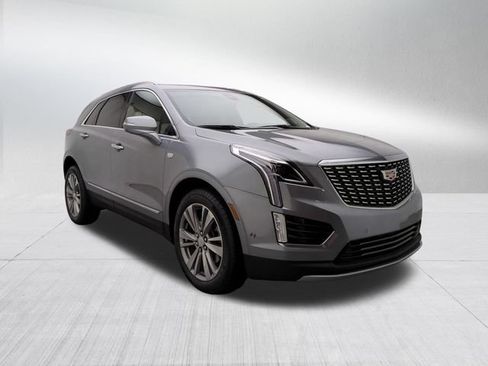 Certified 2024 Cadillac XT5 Premium Luxury w/ Technology Package AWD/4WD image 3