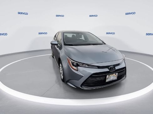 Used 2023 Toyota Corolla LE image 2