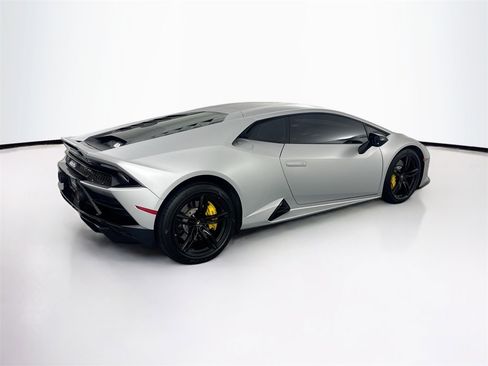 Used 2020 Lamborghini Huracan EVO image 5