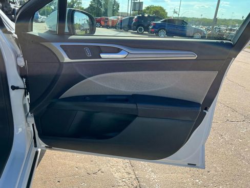 Used 2018 Ford Fusion S image 19