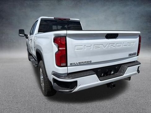 New 2026 Chevrolet Silverado 2500 High Country w/ High Country Premium Package AWD/4WD image 9