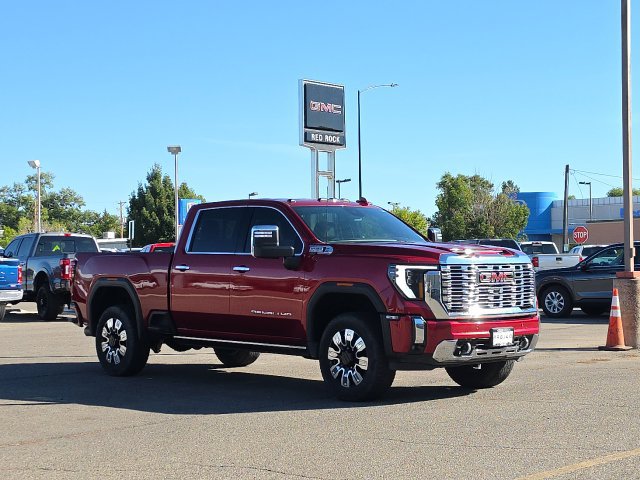 Used 2024 GMC Sierra 2500 Denali AWD/4WD image 2