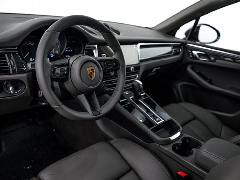 New 2026 Porsche Macan S image 4