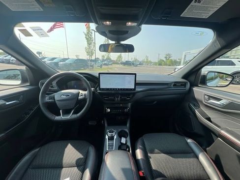 Used 2024 Ford Escape ST-Line w/ Tech Pack #1 AWD/4WD image 16
