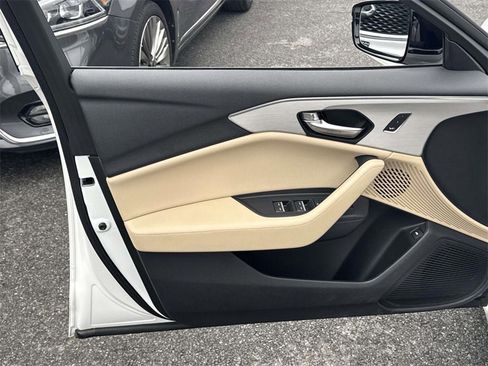 Used 2022 Acura TLX image 16