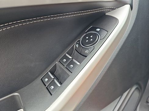 Used 2022 Ford Explorer XLT w/ Equipment Group 202A image 29