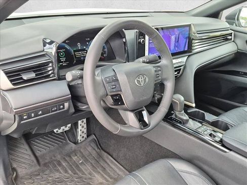 Used 2025 Toyota Camry XSE FWD image 10