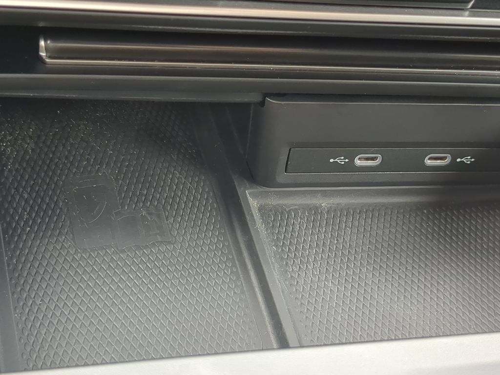 Certified 2024 Volkswagen Atlas SE FWD image 23