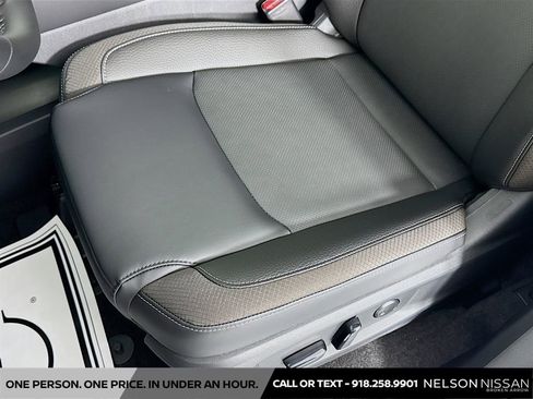 New 2026 Nissan Pathfinder SL image 18