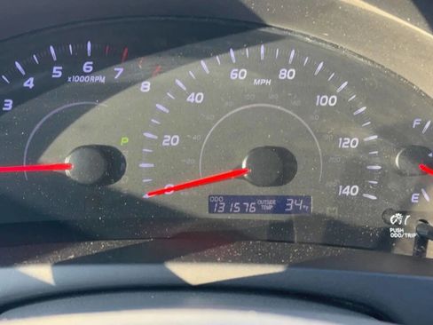 Used 2011 Toyota Camry LE image 11