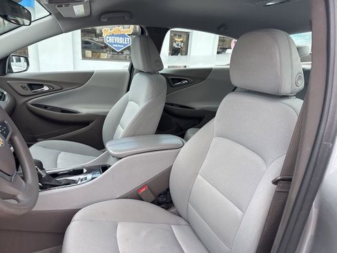 Used 2024 Chevrolet Malibu LT image 30