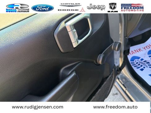 Used 2022 Jeep Wrangler Unlimited Sport AWD/4WD image 11