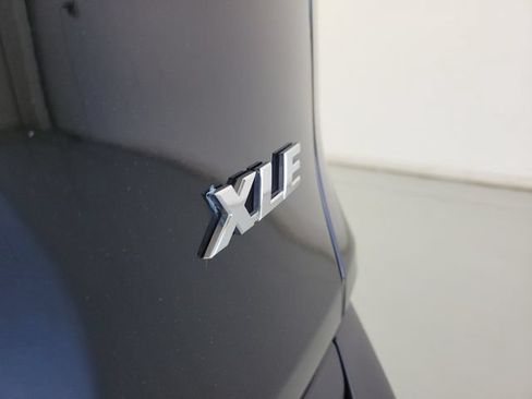 Used 2025 Toyota RAV4 XLE FWD image 8