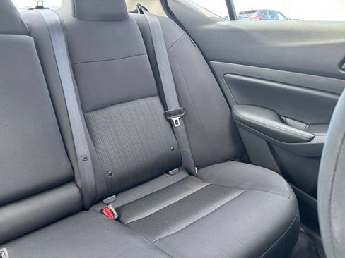 Used 2025 Nissan Altima 2.5 SV FWD image 37
