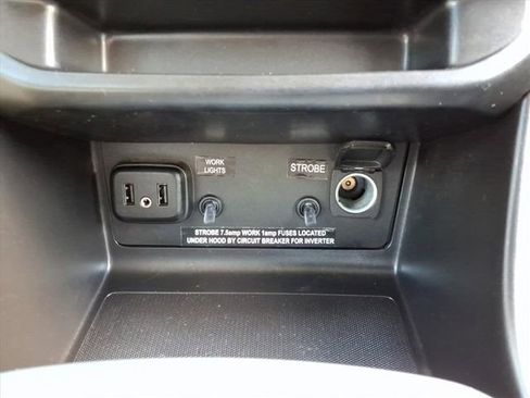 Used 2022 Chevrolet Colorado LT w/ Fleet Safety Package RWD image 29