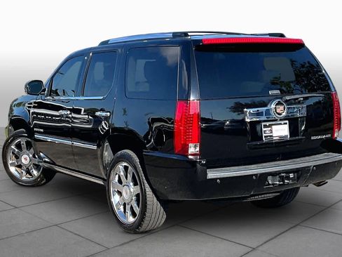 Used 2013 Cadillac Escalade Luxury RWD image 11