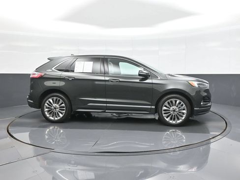 Used 2022 Ford Edge Titanium w/ Equipment Group 301A AWD/4WD image 8