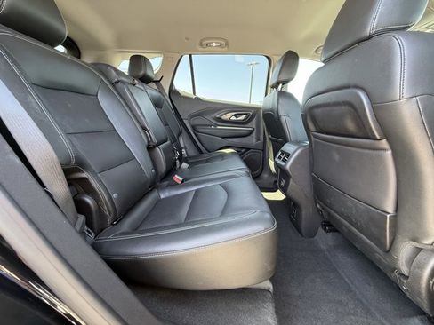 Used 2024 GMC Terrain SLT AWD/4WD image 24