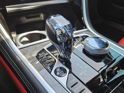 Used 2022 BMW 840i Convertible w/ Driving Assistance Package RWD image 14