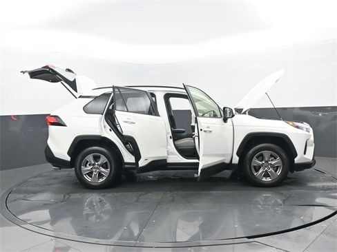 Used 2023 Toyota RAV4 XLE image 33