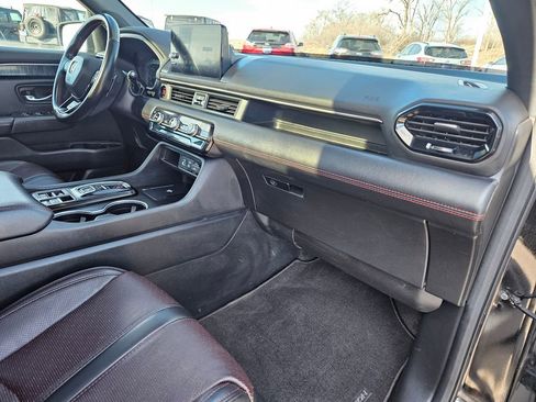 Used 2023 Honda Pilot Elite image 36