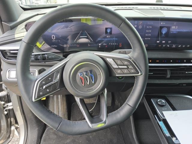 Used 2026 Buick Enclave Sport Touring w/ Power Package FWD image 3