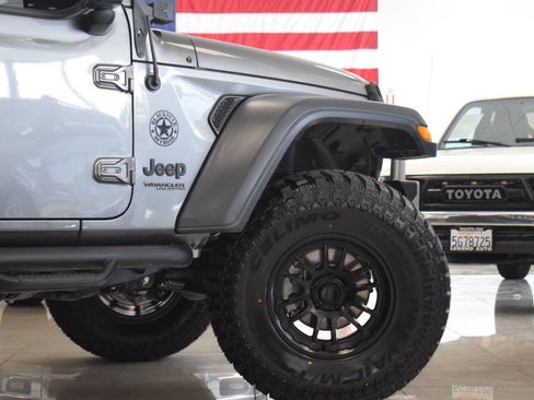 Used 2018 Jeep Wrangler Unlimited Sport S AWD/4WD image 38