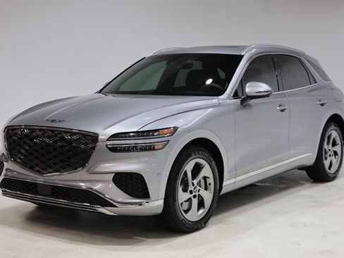 Used 2026 Genesis GV70 2.5T Advanced AWD/4WD image 3