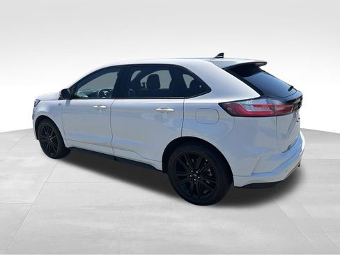 Used 2023 Ford Edge ST-Line w/ Class II Trailer Tow Package AWD/4WD image 3