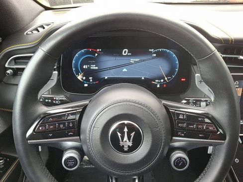 Used 2023 Maserati Grecale Modena image 21