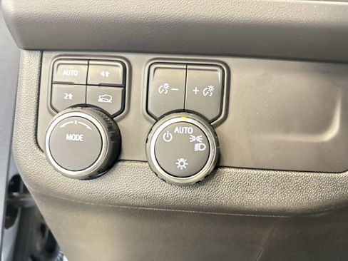 Used 2024 Chevrolet Tahoe LT image 15